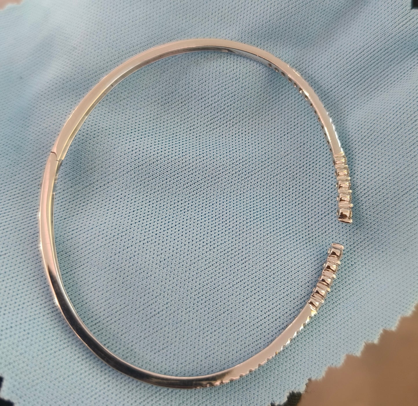 18k White Gold Natural Diamond Bracelet