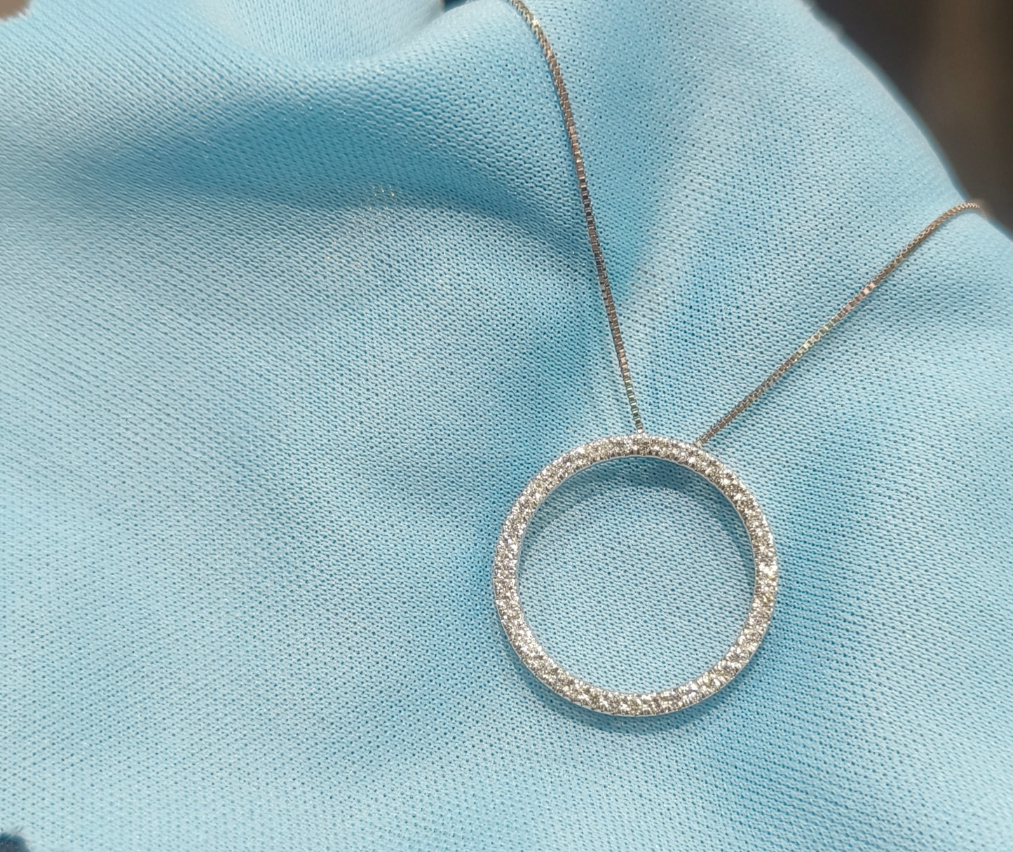 18k White Gold Natural Diamond Necklace